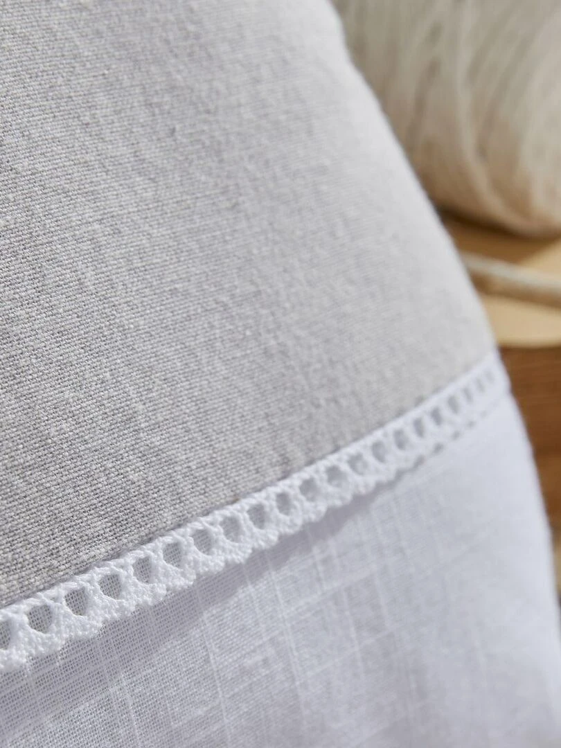 Coussin déhoussable avec broderie 'CHARME' 'TODAY'   Beige