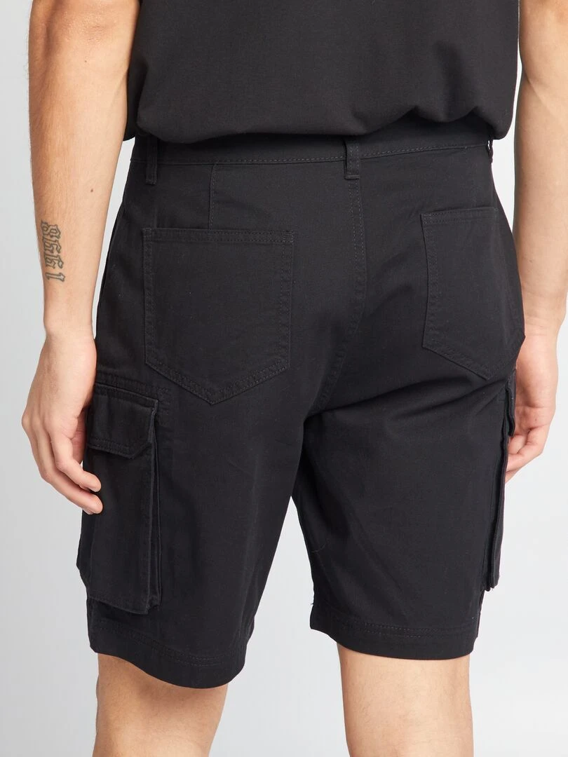 Short chino avec poches sur les côtés   noir