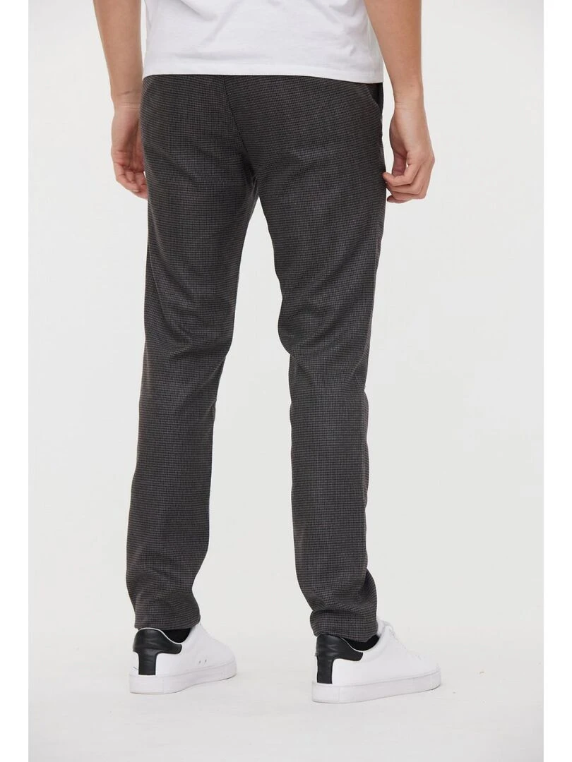 Lee Cooper   Pantalon polyester chino slim NEILS   Gris Rouge
