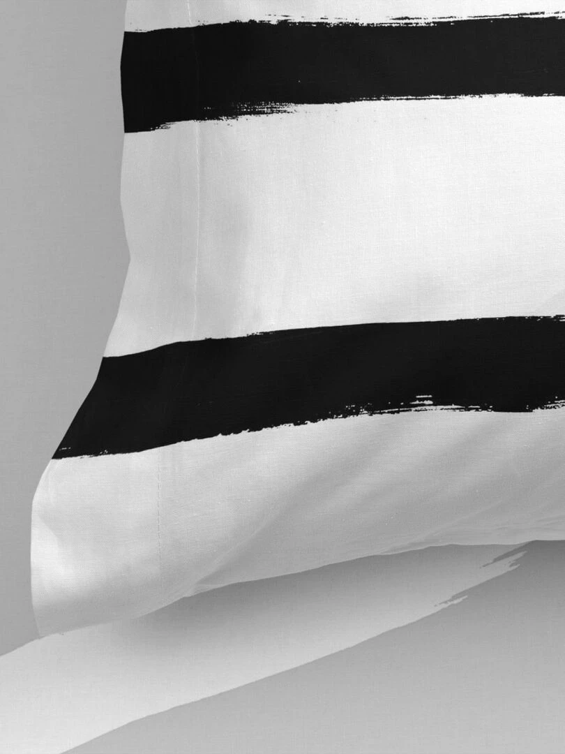 Taie d'oreiller Stripes "Happyfriday"   Noir Blanc