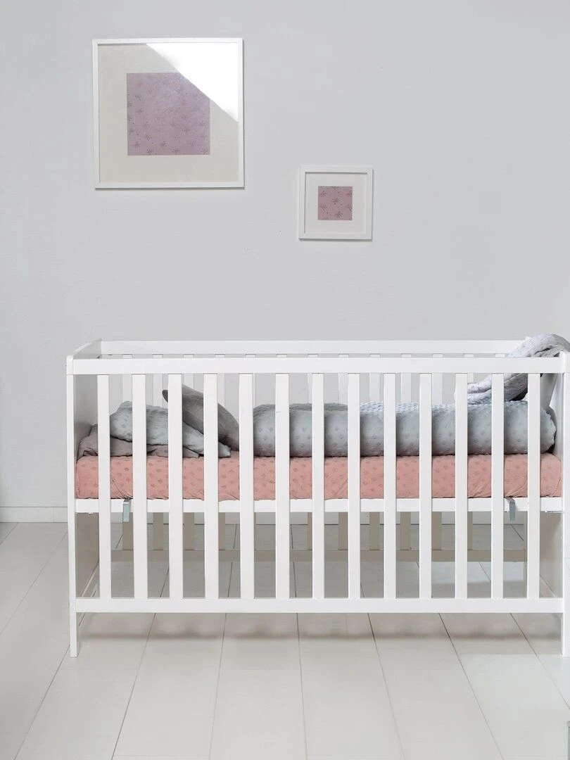 ROBA Lit Bébé et Cododo 60 x 120 cm + Matelas et Sommier   Hauteur Réglable   Blanc   Blanc