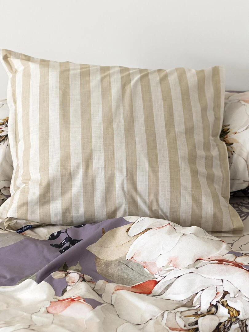 Housse de coussin White peonies "Happyfriday"   Blanc