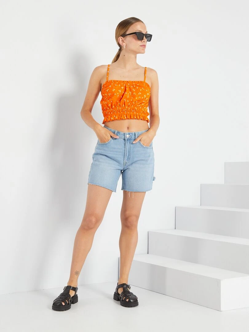 Top cropped orange