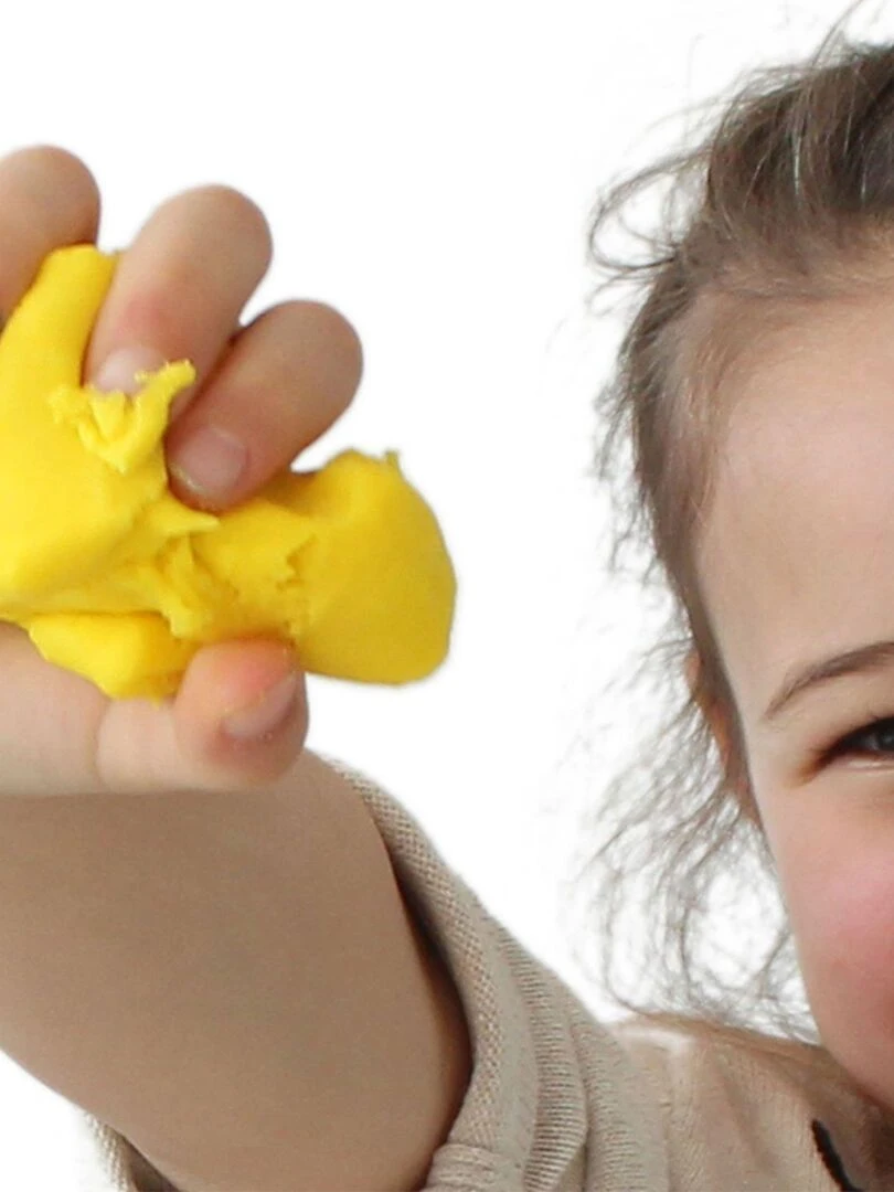 4 pots de pâte à modeler naturelle   N/A