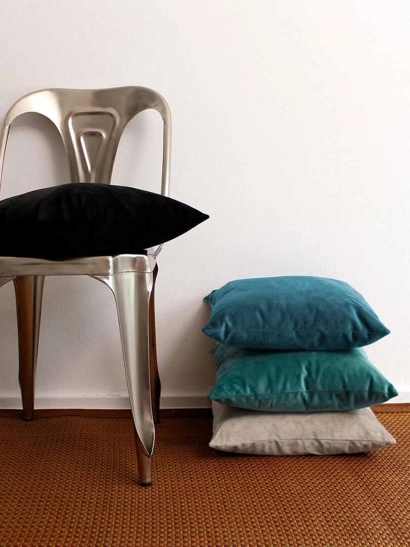 Coussin en velours avec zip déco   Gris souris