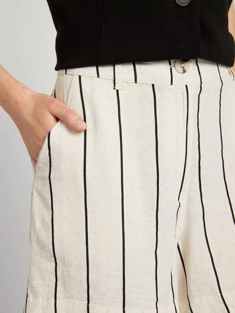 Short rayé en lin mélangé   Beige