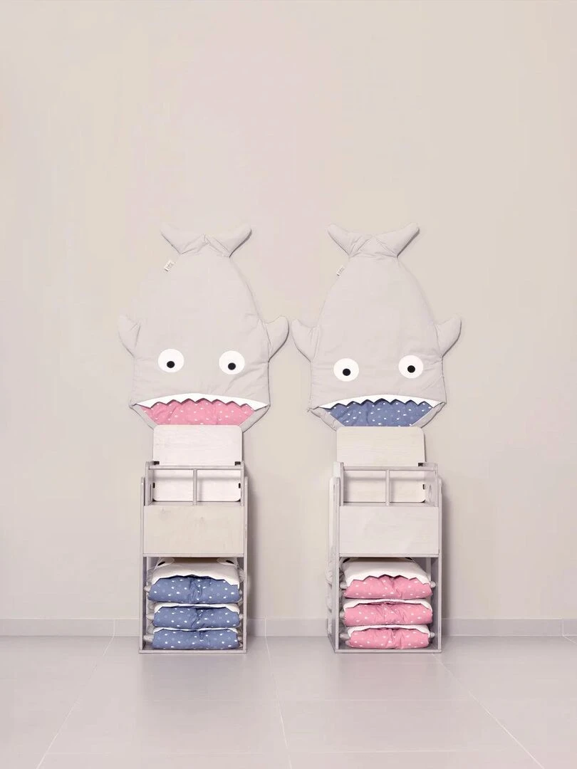 Gigoteuse Baby Shark   Gris Pierre   Nuages Roses   Gris Rose