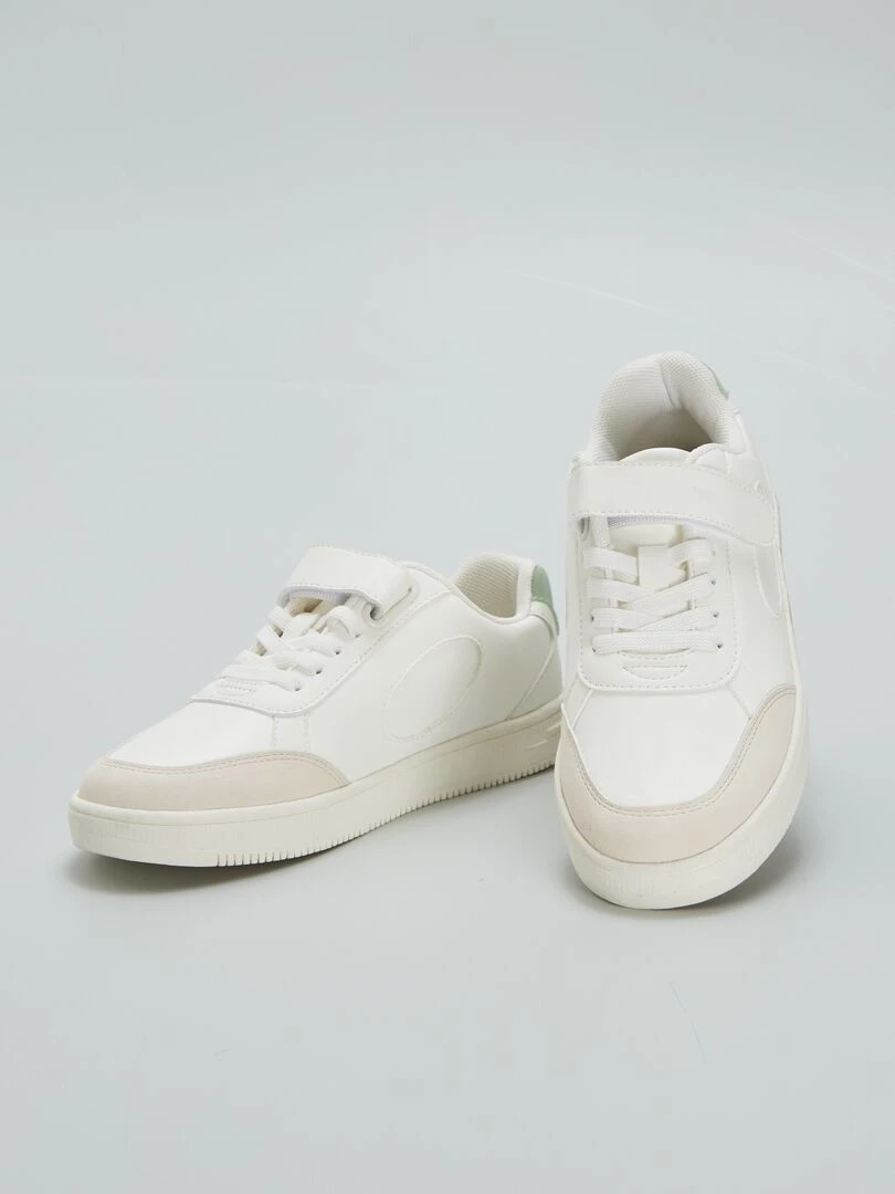 Baskets basses avec scratch et lacets   blanc