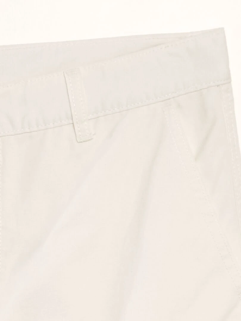 Bermuda avec poches sur les côtés   blanc