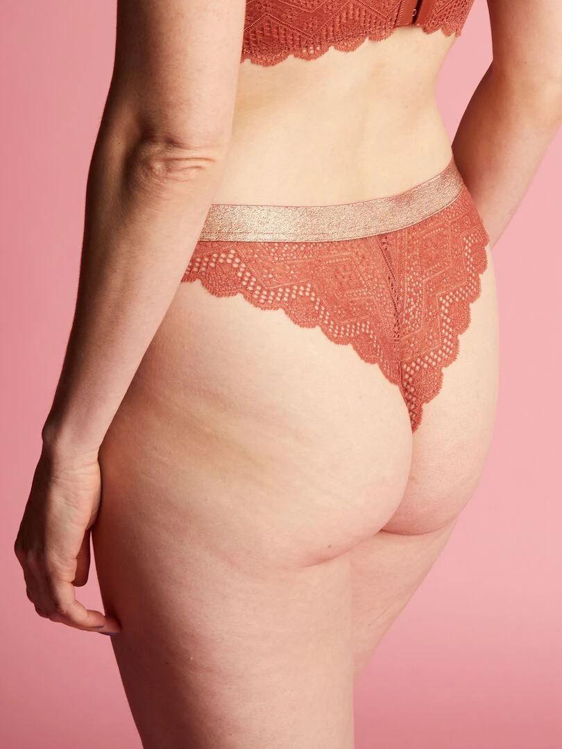 Tanga en dentelle   ROSE