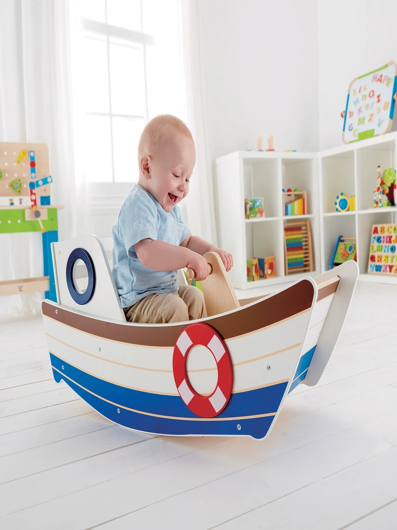 Bateau À Bascule En Bois   N/A