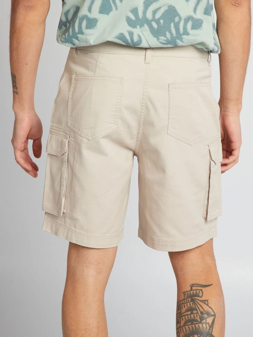Short chino avec poches sur les côtés   beige
