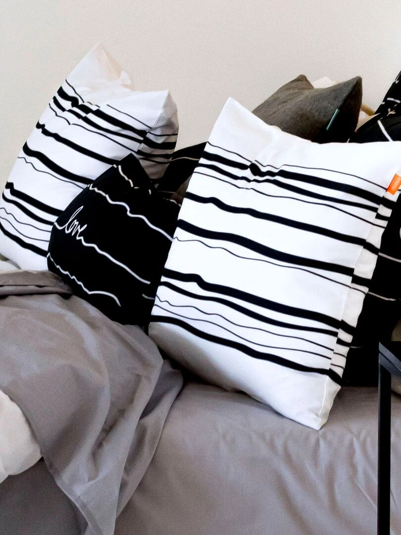 Coussin Camping "Happyfriday"   Blanc