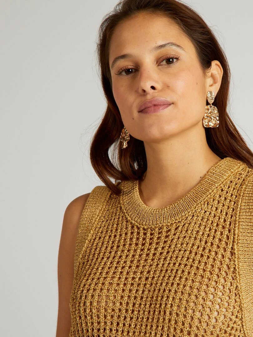 Pull court sans manches en crochet   Beige