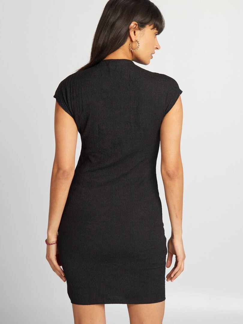 Robe courte effet crêpée   noir