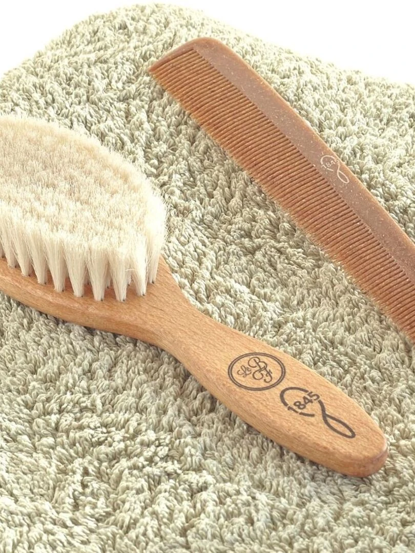 Brosse à cheveux bébé en hêtre rouge et soie de chèvre Rouge