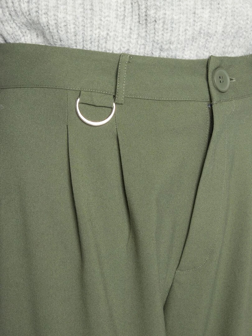 Pantalon large avec poches sur les côtés   Kaki