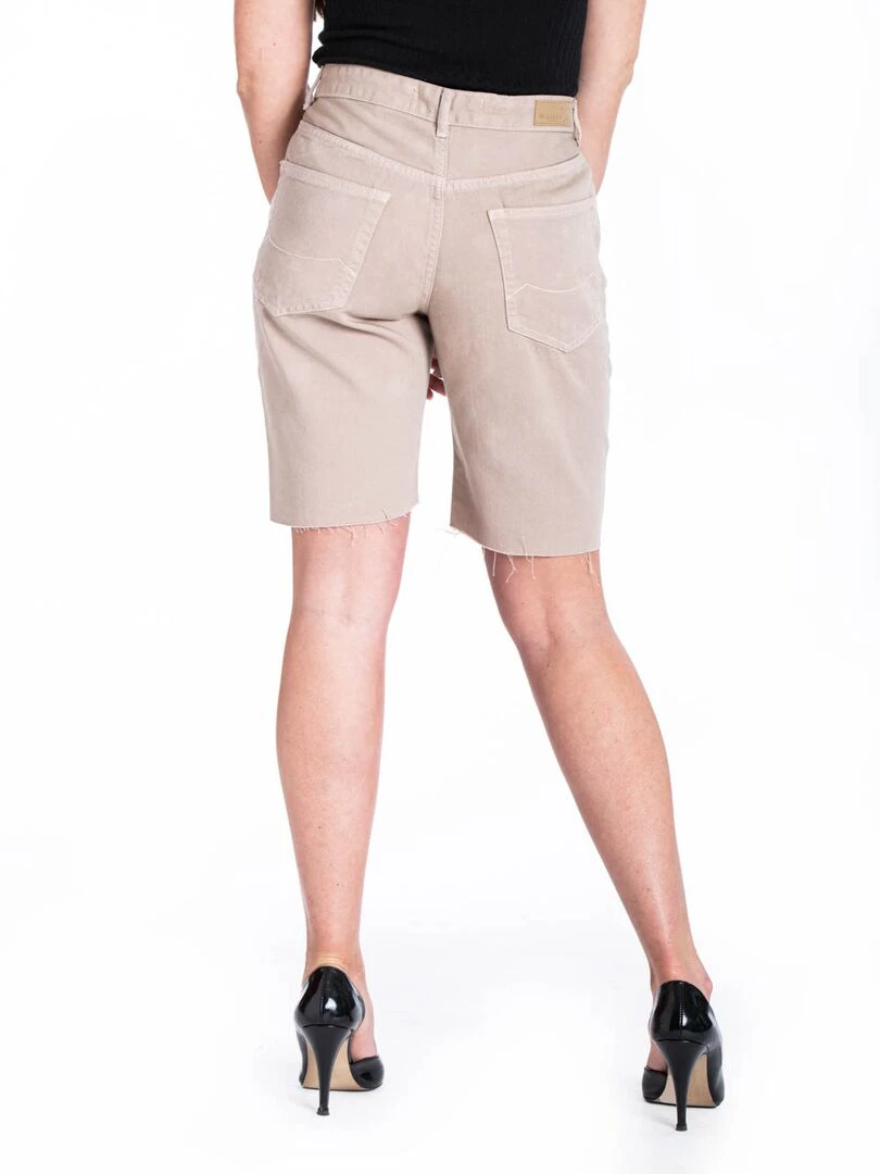 Bermuda coupe mom NYX 'Rica Lewis'   Beige