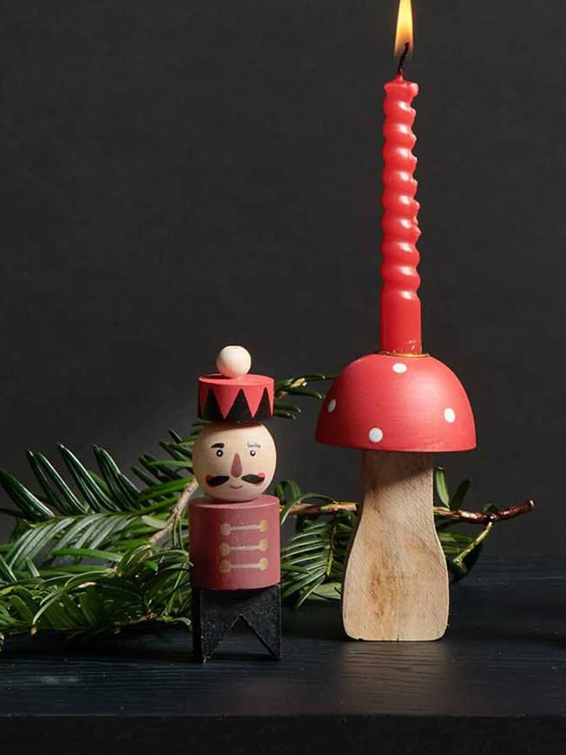 Casse Noisette en bois noir et rouge 9 cm Rouge