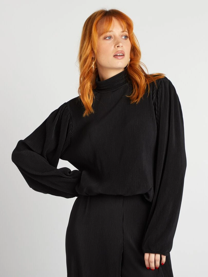 Blouse plissée à col montant noir