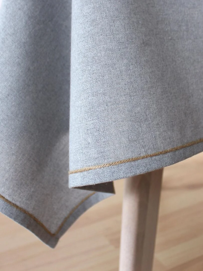 Nappe unie avec feston en jute Gris