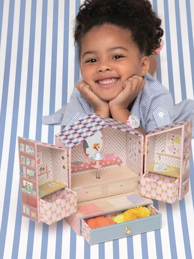 Boîte à musique et à bijoux : Tinou Shop   N/A