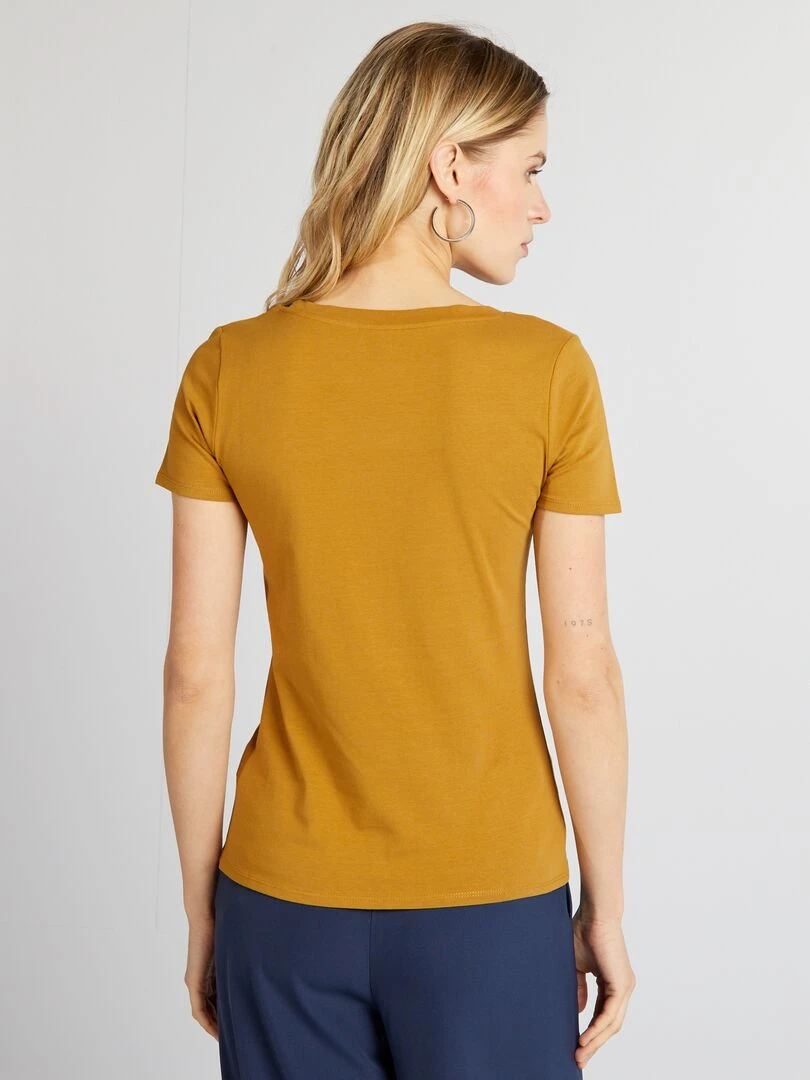 Tee shirt basique avec large encolure   Marron