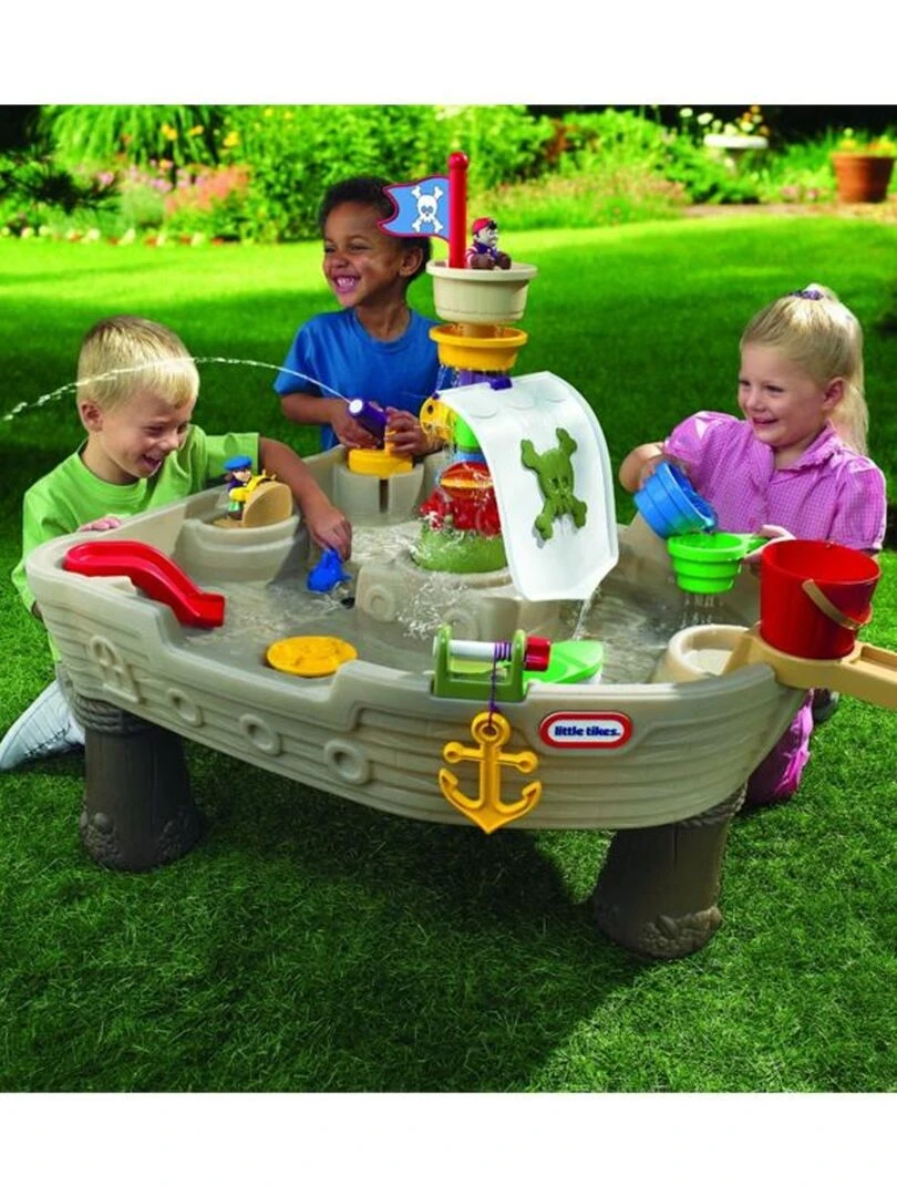 jeu de table bateau de pirate   N/A