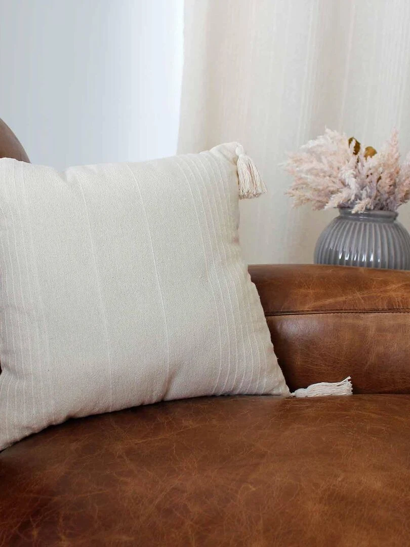 Coussin coton recyclé et pompons   Beige