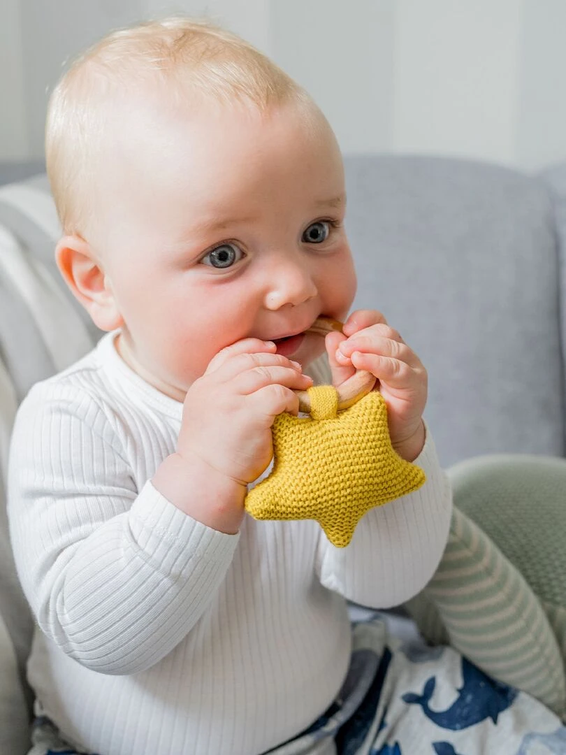 Jouet à saisir en crochet etoile Jaune
