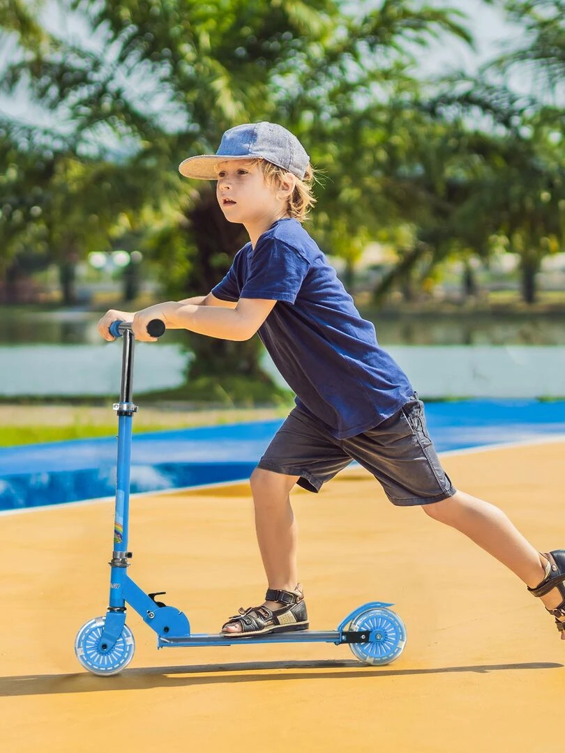 Trottinette pliable roues repose pied LED frein guidon réglable   Bleu