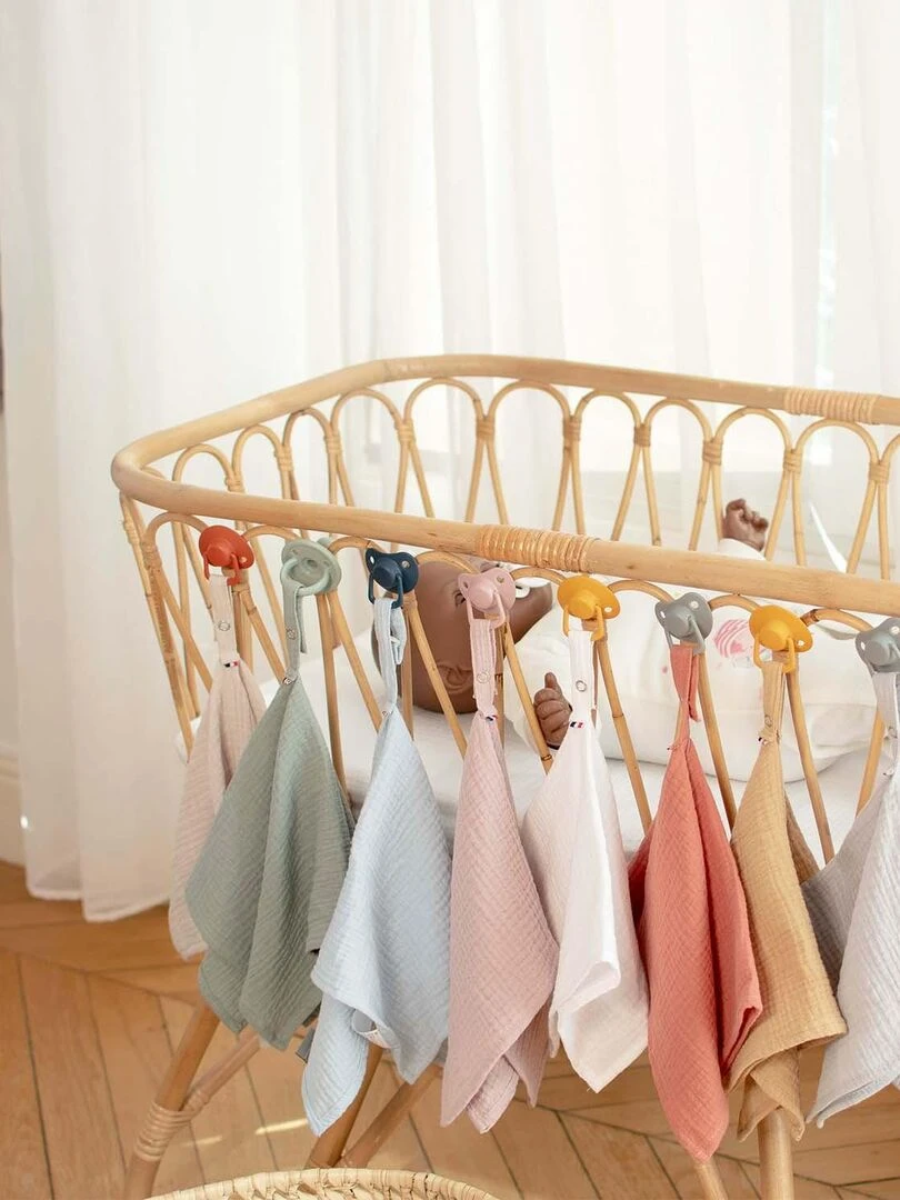 Doudou lange attache tétine en gaze de coton  Jeanne   Blanc