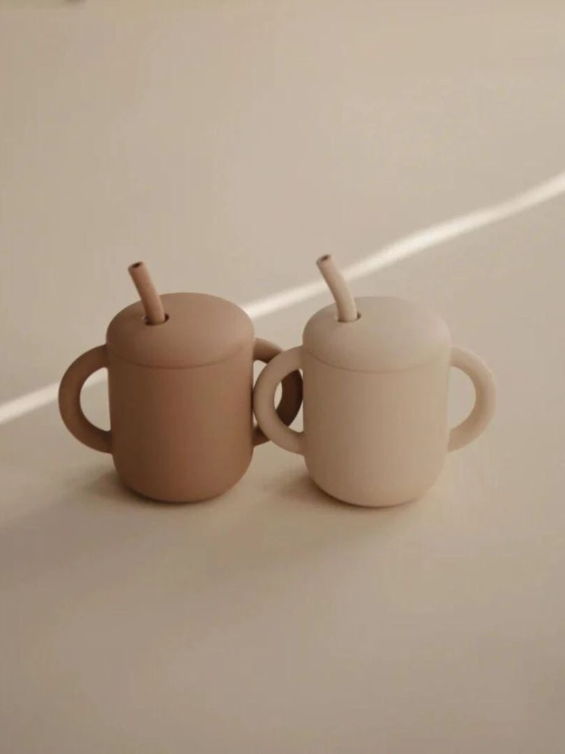 Tasse d'apprentissage avec paille Natural Mushie Marron