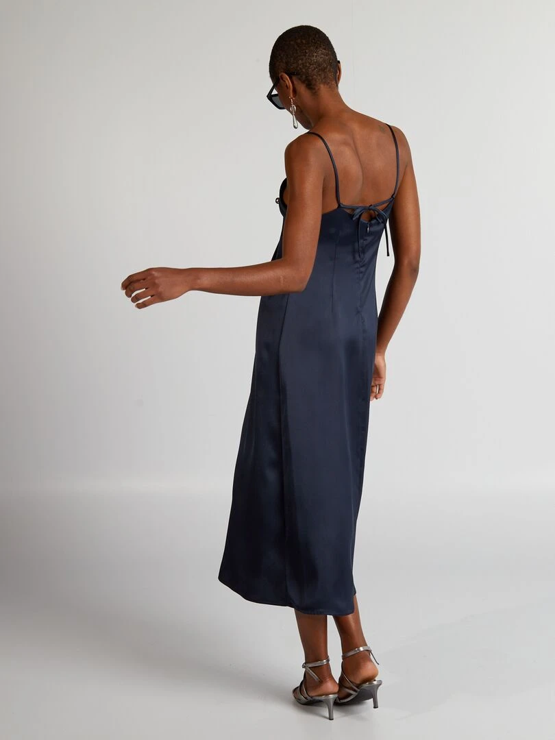 Robe en satin avec ouverture boutonnée   bleu marine