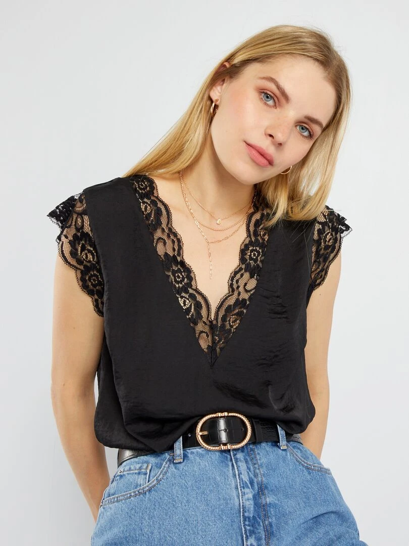 Blouse satinée avec dentelle noir