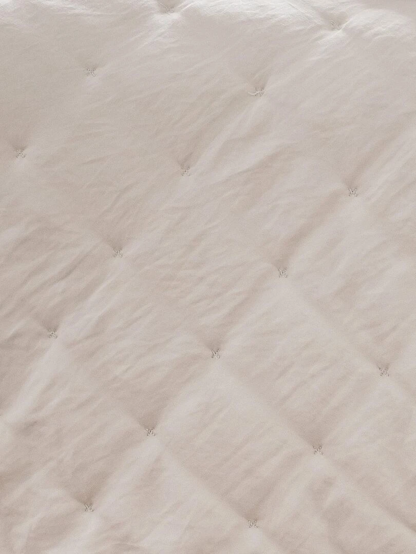 Couvre Lit en microfibre matelassée   Beige