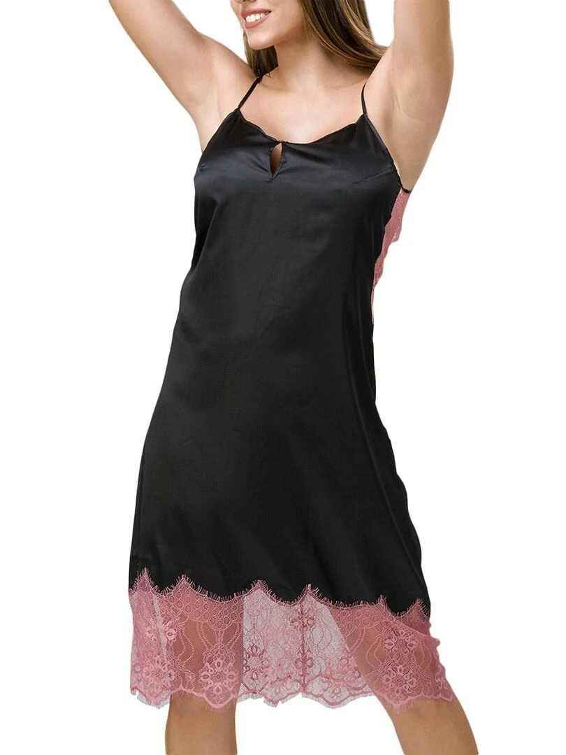 Nuisette Cabaret   Noir
