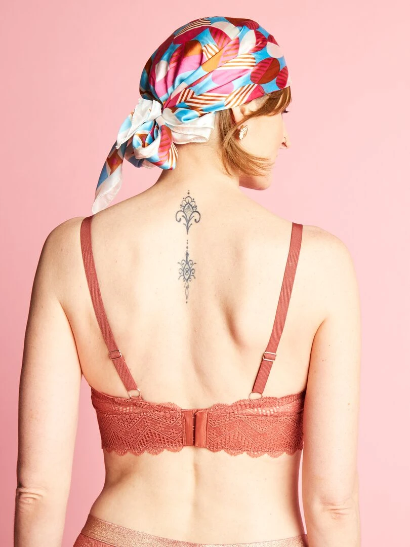 Soutien gorge forme triangle post opératoire   Brique