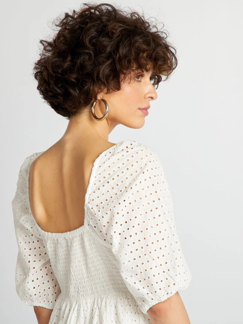 Robe bouffante en broderie ajourée   blanc