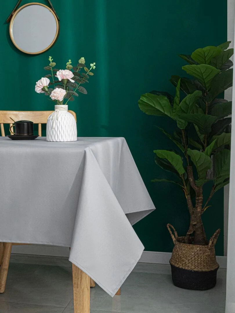 Nappe carrée et enduite antitache Argent