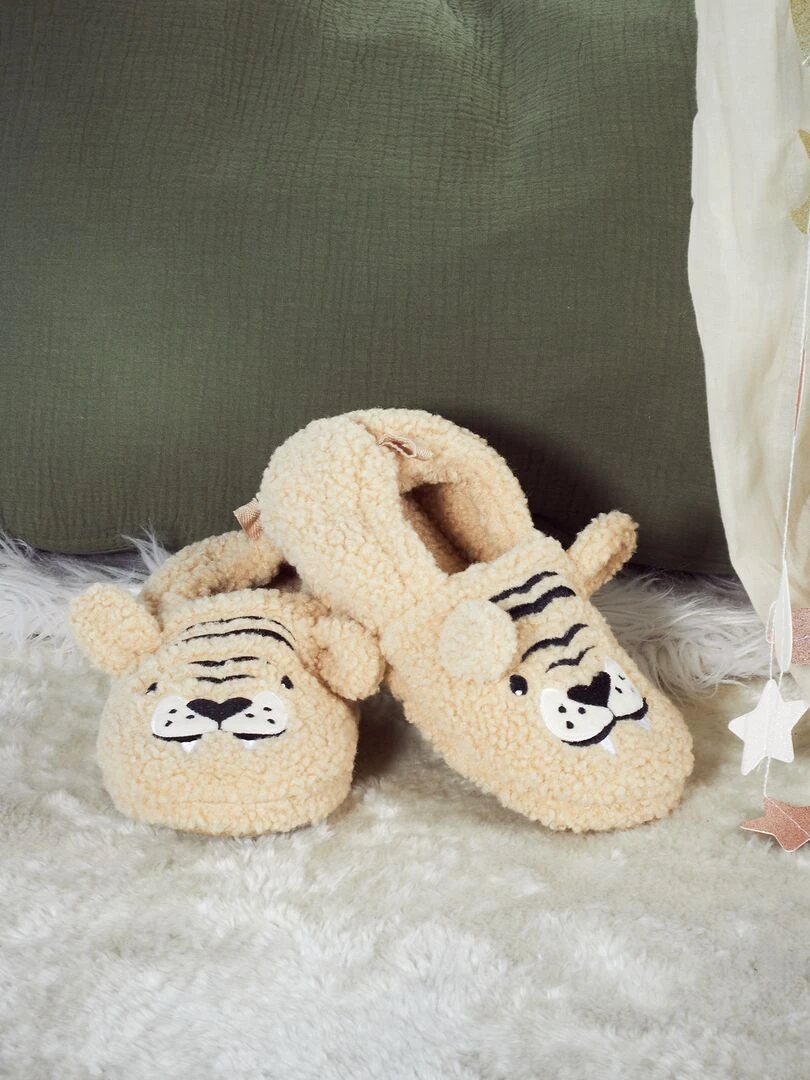 Chaussons en sherpa Beige