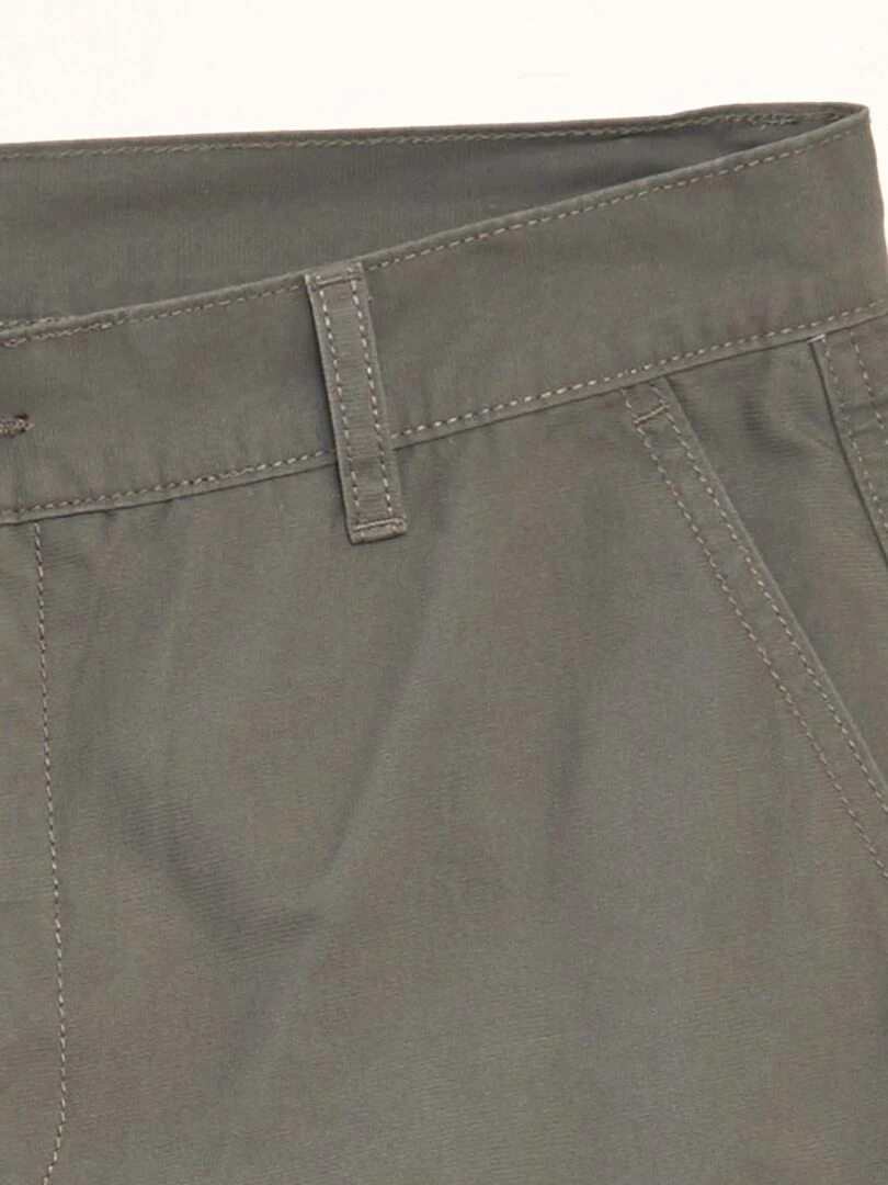Bermuda avec poches sur les côtés   Kaki