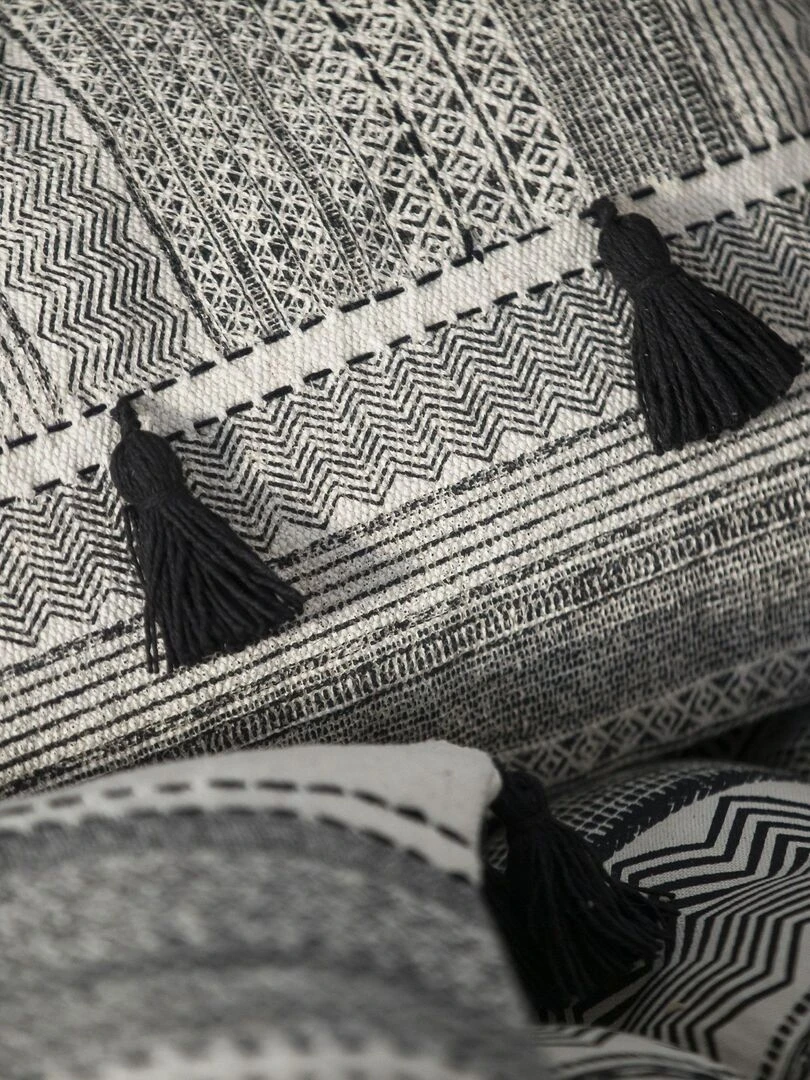 Coussin en coton imprimé avec pompons AFRICA 'Deko&co'   Blanc Noir Gris