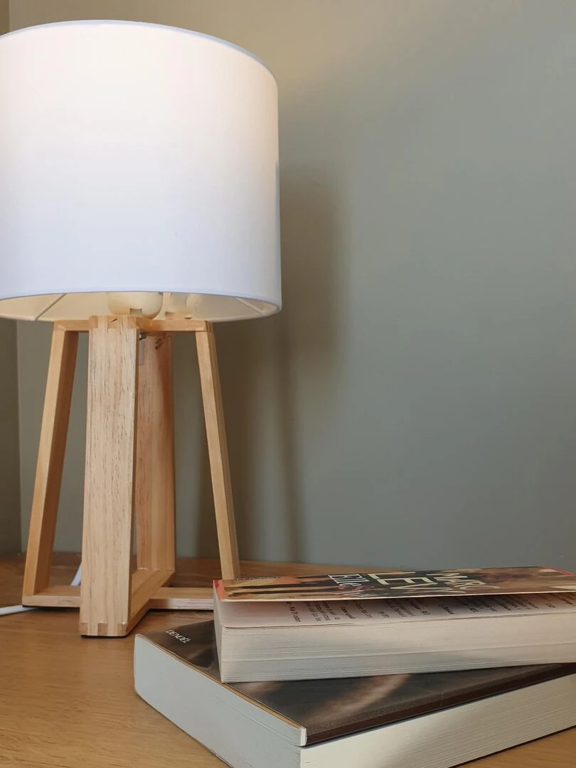 Lampe trépied esprit scandinave   Blanc