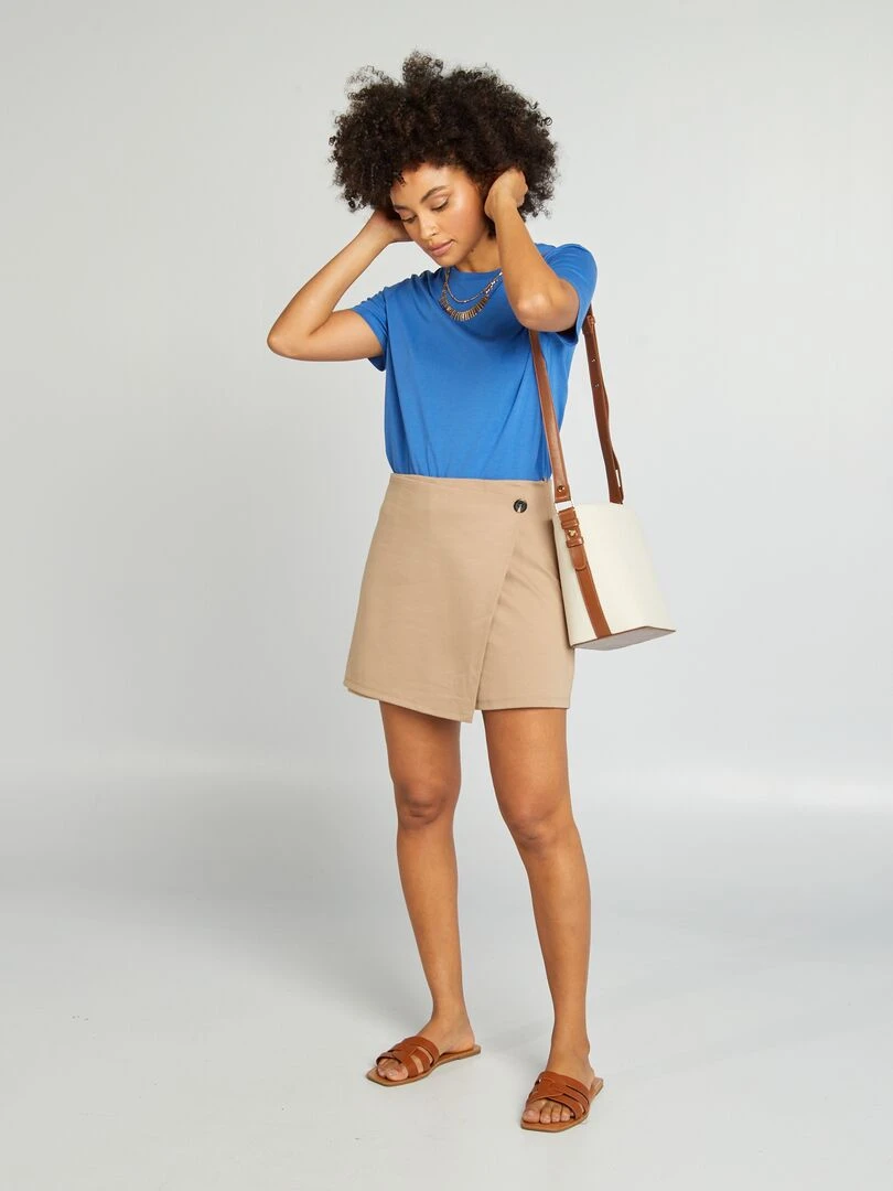 Jupe short à bouton Beige