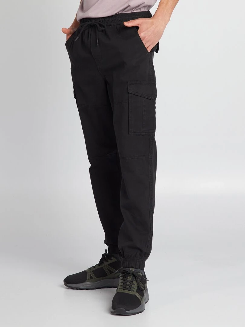 Pantalon avec poches sur les côtés noir
