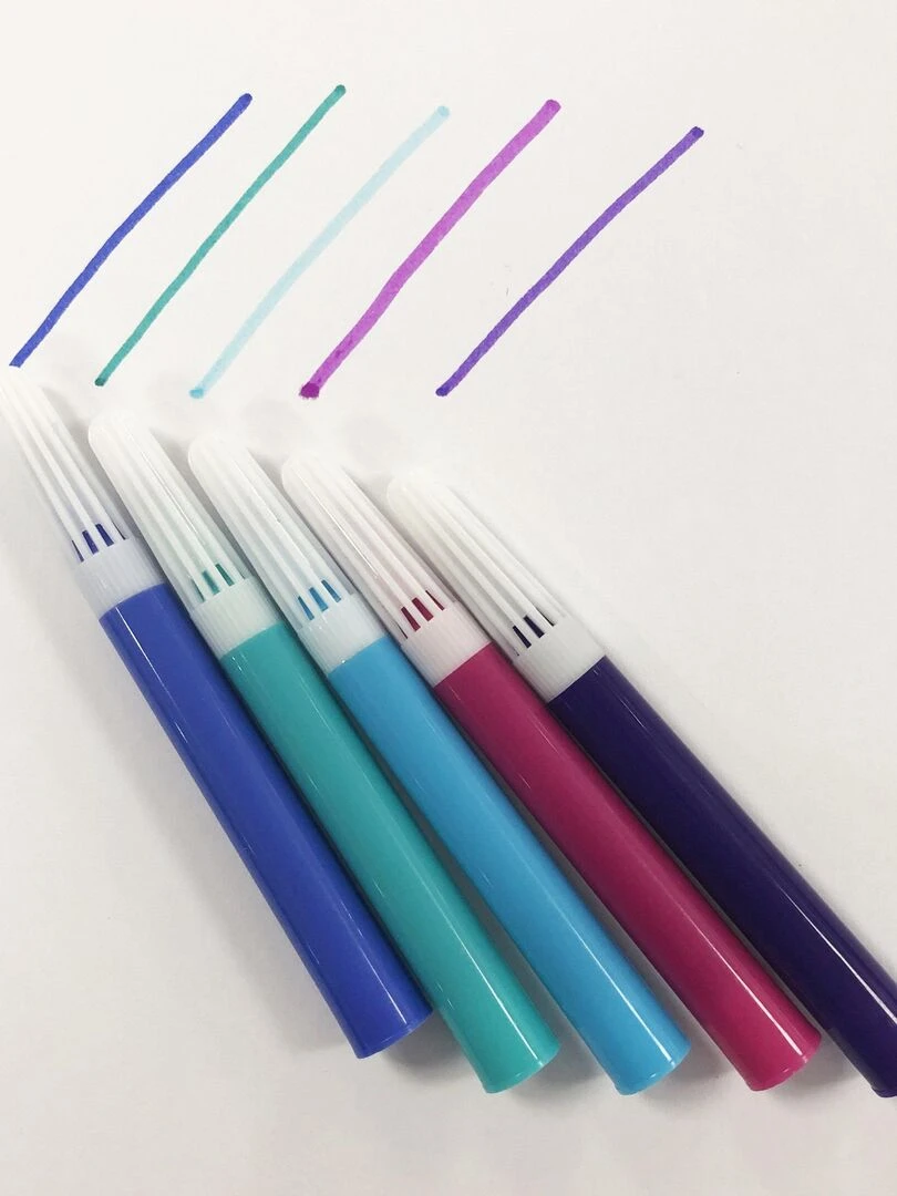 Journal Intime Electronique Reine Des Neiges Avec Effets Lumineux Et Accessoires   N/A