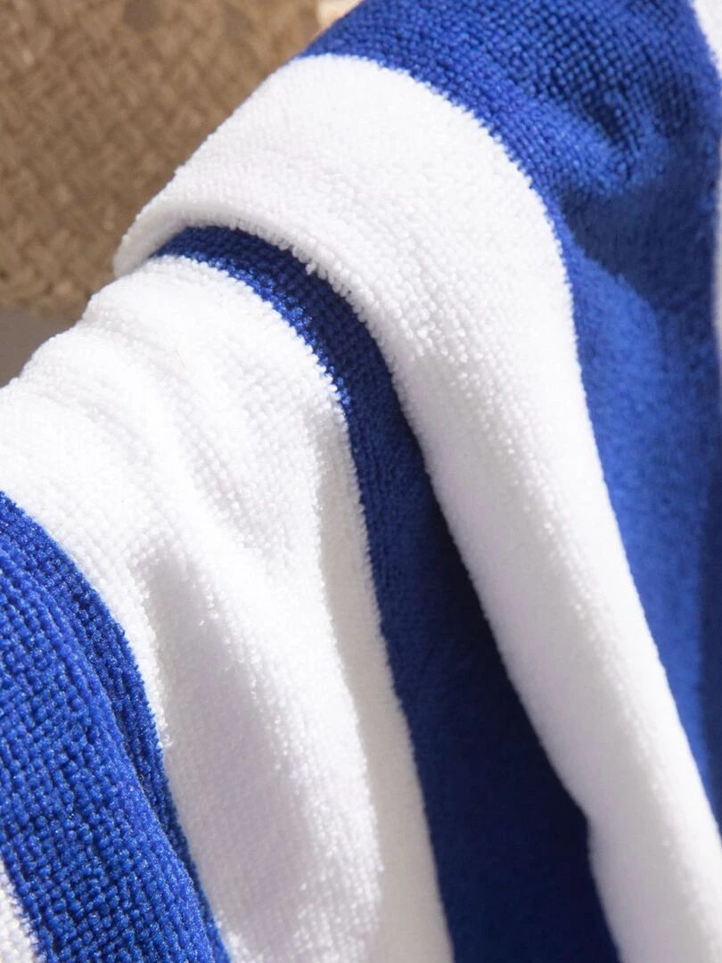 Serviette de plage rayée bleu
