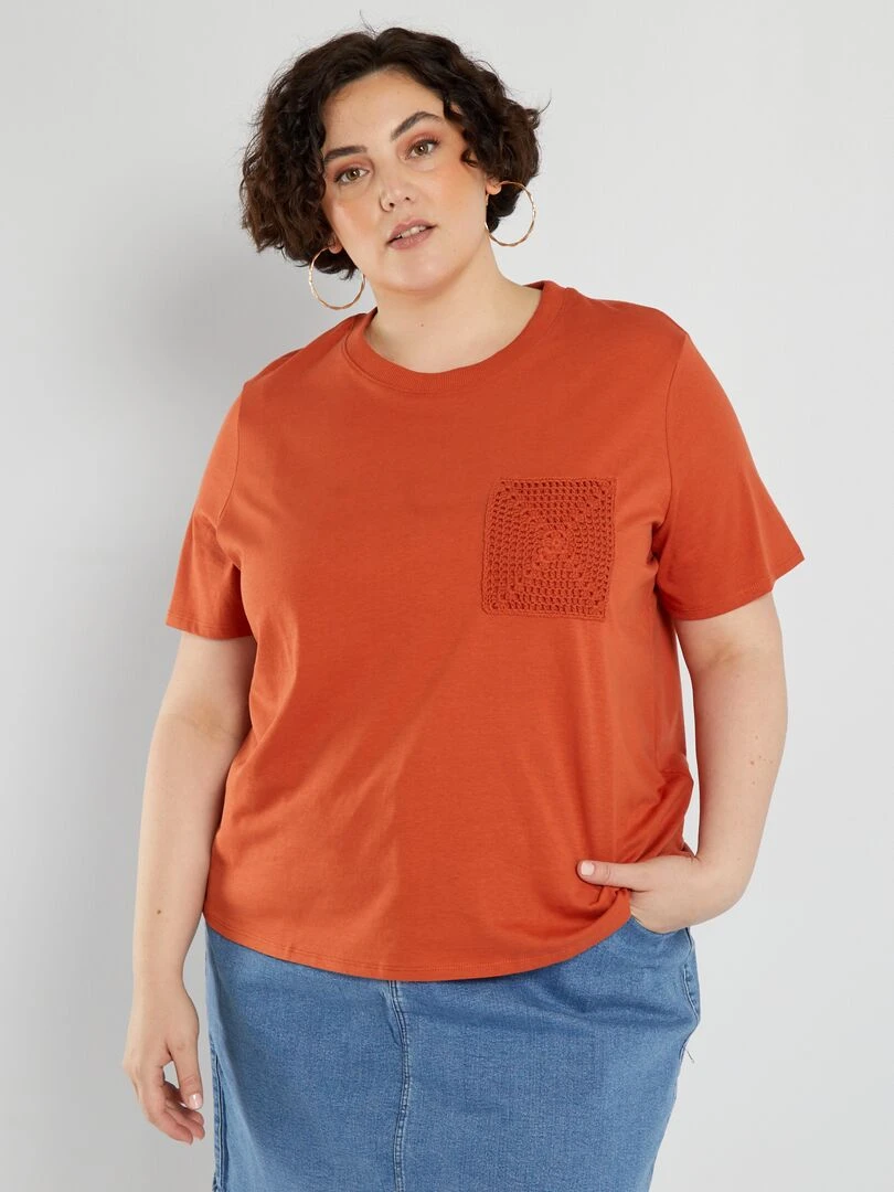 T shirt avec poche en crochet orange