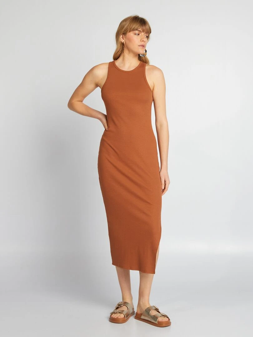 Robe longue en maille côtelée Marron